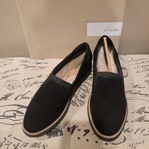 EUC - Clarks "Sharon Dolly" Black Suede Casual Slip-Ons - Size 9M